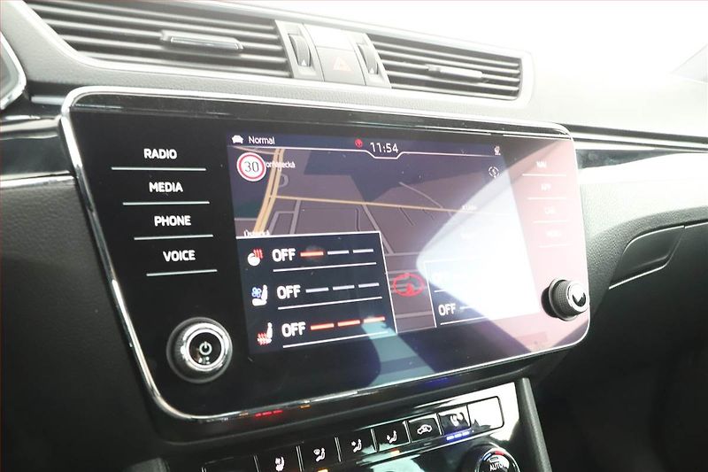 Škoda Superb (2019) Laurin&Klement 2.0 TSI - fotka 13 z 19