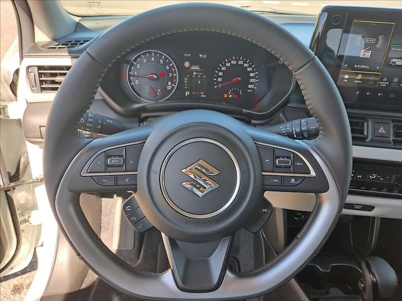 Suzuki Swift (2026) 1,2 PREMIUM HYBRID CVT - fotka 10 z 22