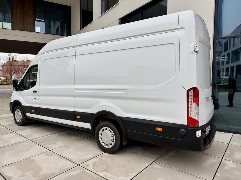 Ford Transit (2022) 350 Trend L4 2.0 ČR 1MAJITEL - fotka 26 z 45