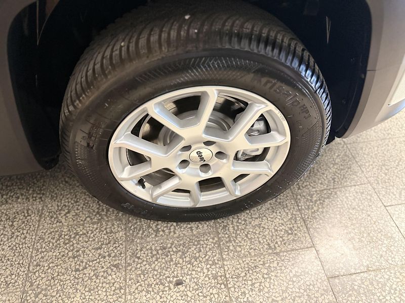 Jeep Renegade (2022) T4 PHEV,4X4, DOJEZD 50KM - fotka 24 z 33