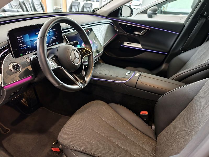 Mercedes-Benz Třídy E 300de 4M Avantgarde kombi - fotka 9 z 30