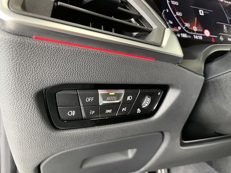 BMW Řada 3 M340i xDrive*Laser*REZERVACE! - fotka 31 z 41