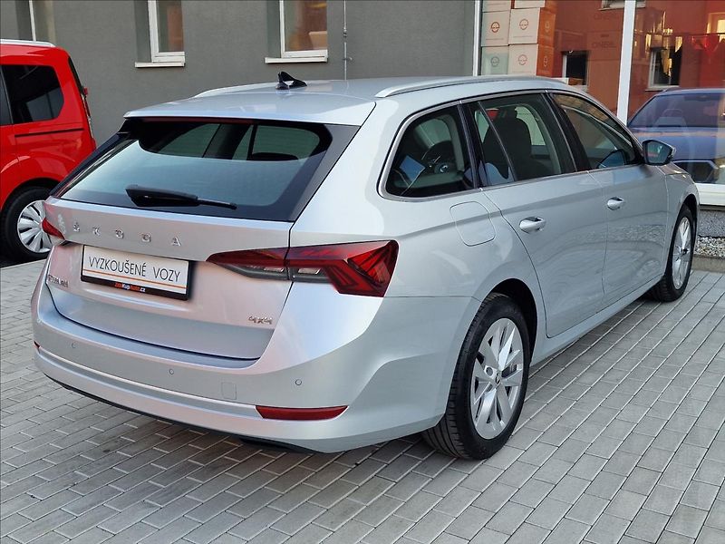 Škoda Octavia 2.0TDI 110kW 4x4 DSG Style,ČR - fotka 10 z 50