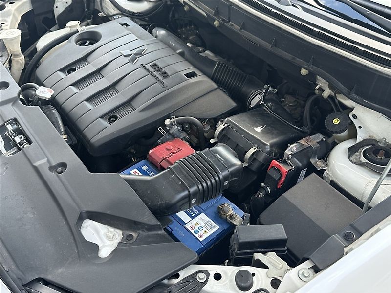 Mitsubishi ASX 2,2 DI-D 150PS  Intense+ A/T 4 - fotka 43 z 51
