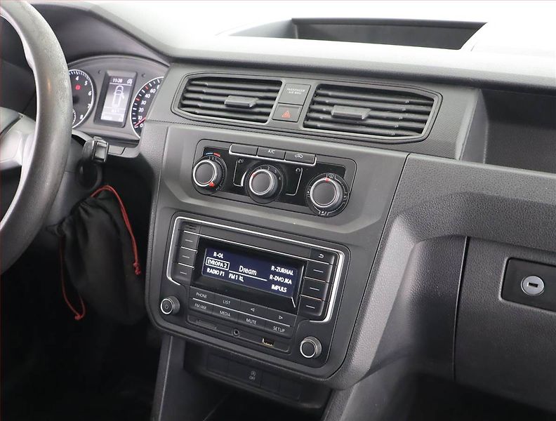 Volkswagen Caddy (2017) 1.4 TGI CNG, ČR, DPH - fotka 11 z 17