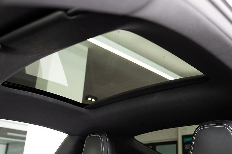 Porsche 911 (992.2) Carrera Pano/Bose/Spor - fotka 17 z 23