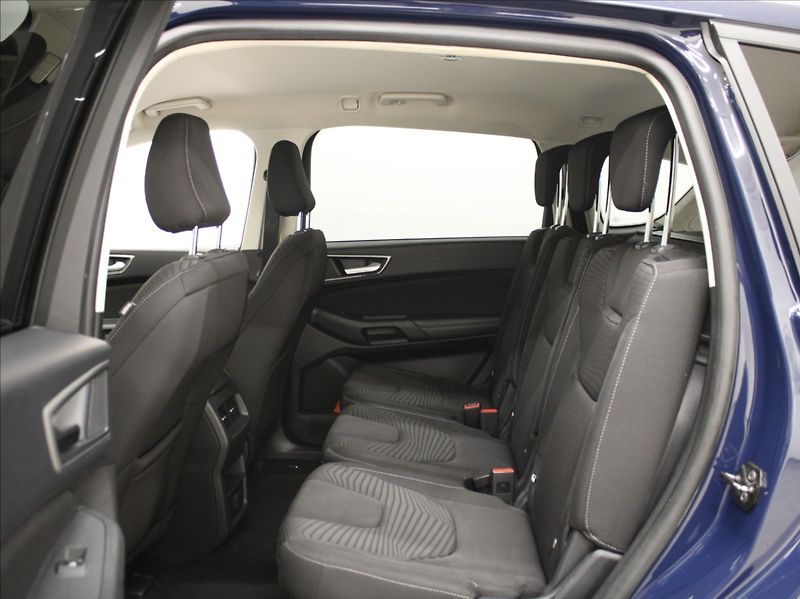 Ford S-MAX 1,5 EB 121kW 1.maj.ČR 7-míst - fotka 7 z 24