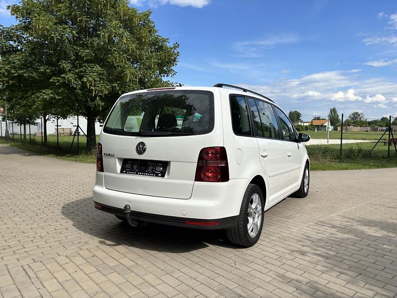 Volkswagen Touran 1.6 75kw Trendline - fotka 10 z 29