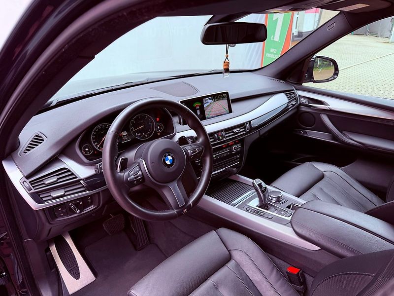 BMW X5 40d xDrive, ČR, Serviska, Vent - fotka 18 z 30