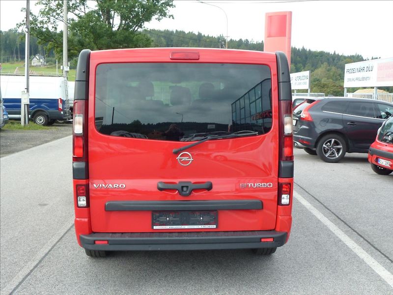 Opel Vivaro 1,6 CDTI 6rych,L2,8míst  Odpoč - fotka 6 z 47