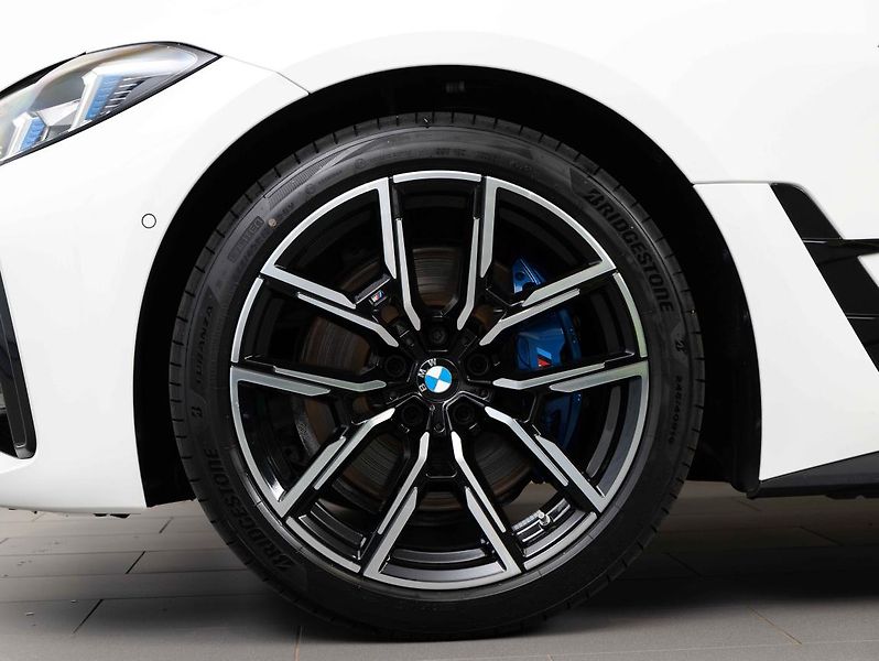 BMW Řada 4 M440i xDrive Gran Coupé - fotka 6 z 23