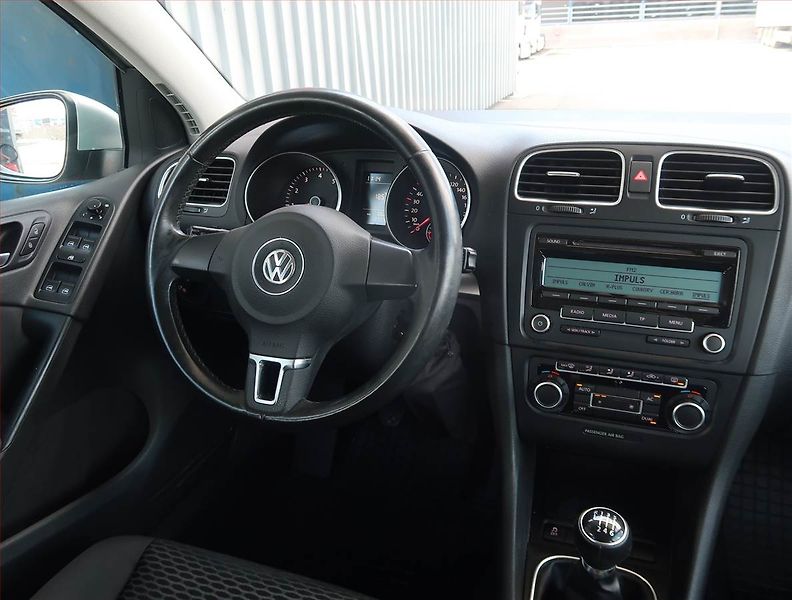 Volkswagen Golf (2011) 1.2 TSI, Serv.kniha, Tempomat - fotka 7 z 17