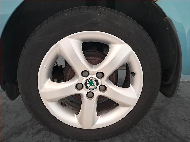 Škoda Fabia (2012) Elegance 1.2 TSI, Serv.kniha - fotka 15 z 17
