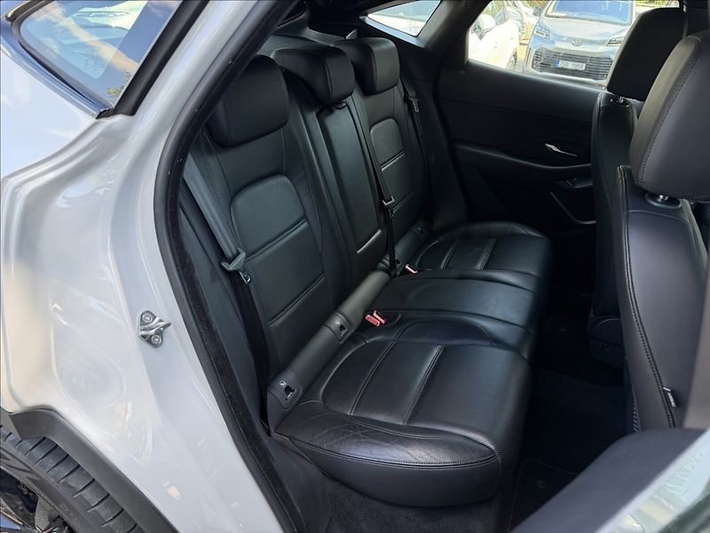 Jaguar E-Pace 2.0 D180 První majitel ČR - fotka 24 z 27
