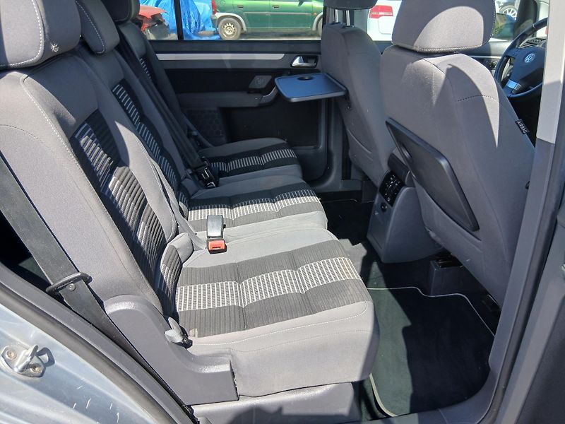 Volkswagen Touran 1.9 TDI, United, 6 rychl. - fotka 29 z 34