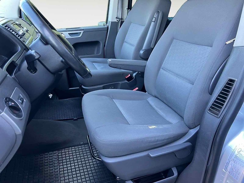 Volkswagen Multivan (2005) COMFORTLINE 2.5TDI CZ - fotka 9 z 16