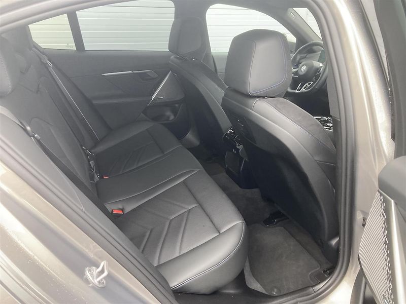 BMW Řada 5 520d xDrive Sedan - fotka 14 z 15