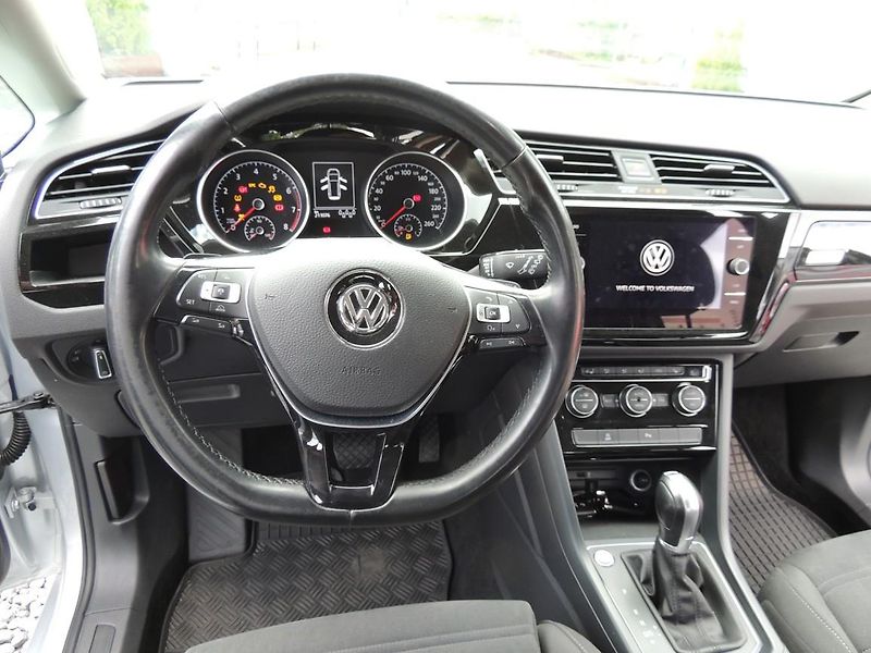 Volkswagen Touran (2018) 1.4TSi,110kw,7míst,Top výbava, - fotka 25 z 55