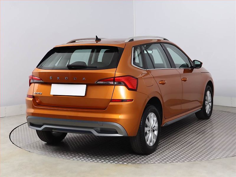 Škoda Kamiq (2022) Style 1.0 TSI, ČR,1.maj - fotka 5 z 18
