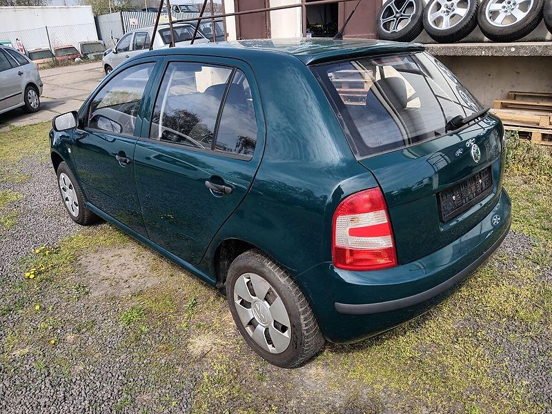 Škoda Fabia 1.2 HTP Classic COOL - fotka 3 z 26