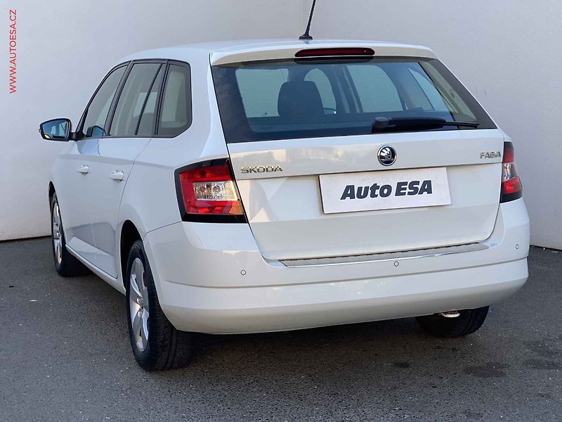 Škoda Fabia (2015) 1.2 TSi, Style, AC, park - fotka 6 z 18