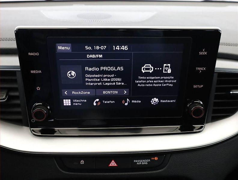 Kia Ceed (2023) 1.5 T-GDI - fotka 15 z 20