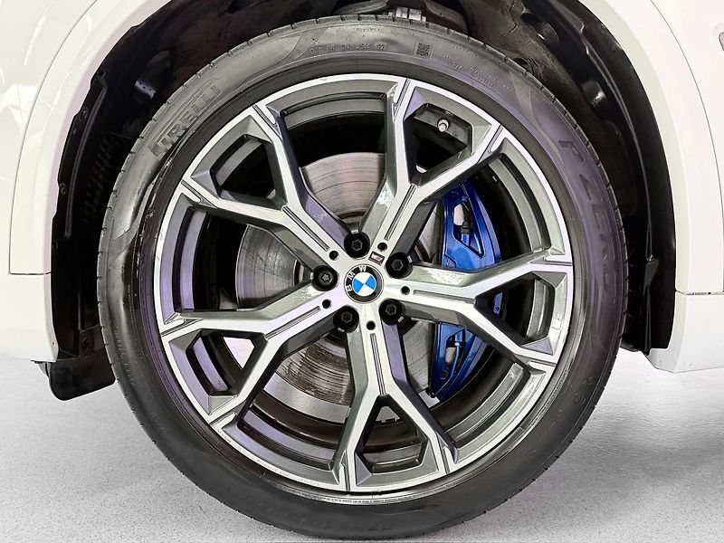 BMW X5 M50i xDrive, LASER, MASÁŽE, HE - fotka 8 z 34