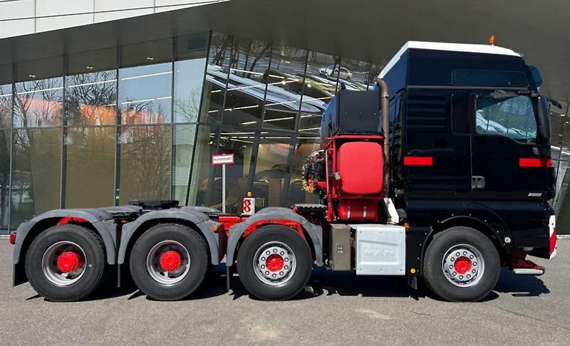 MAN TGX (2016) 41.560 8x4 tahač 120t - fotka 4 z 19