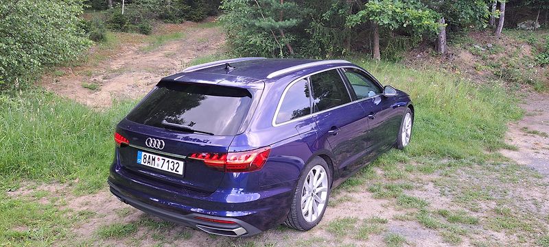 Audi A4 Avant (2021) Zlín - fotka 5 z 19
