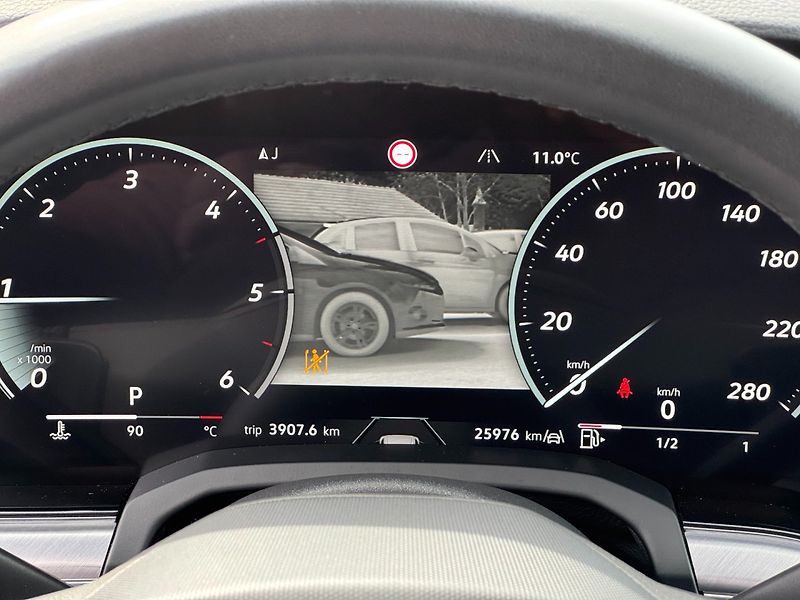 Volkswagen Touareg (2025) R-Line 3.0 TDI 4Motion 210kW - fotka 27 z 47