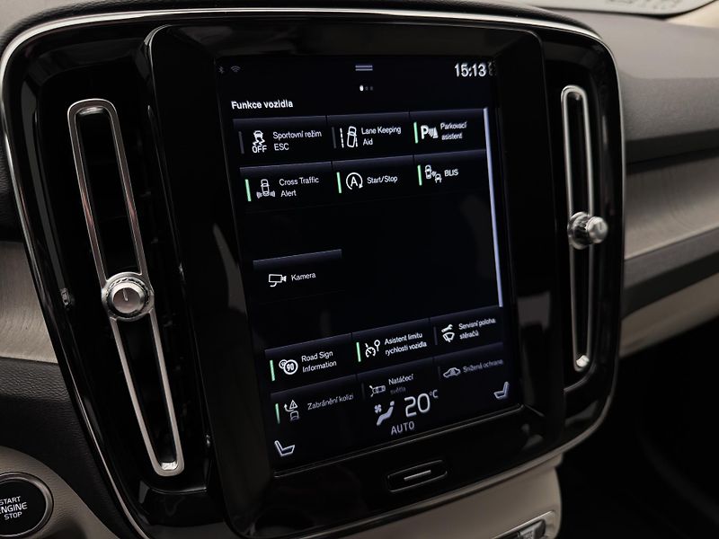 Volvo XC40 T5 AWD INSCRTIPTION REZERVACE - fotka 30 z 42