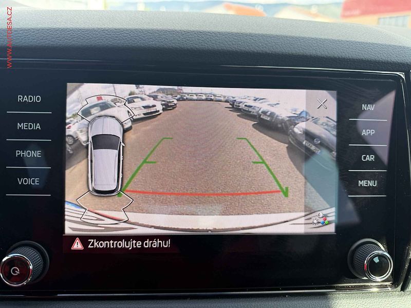 Škoda Karoq (2022) 1.5 TSi, 2.maj,ČR, SportLine - fotka 18 z 19