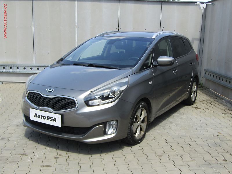 Kia Carens (2014) 1.7 CRDi, ČR, AC, park.asist - fotka 3 z 18