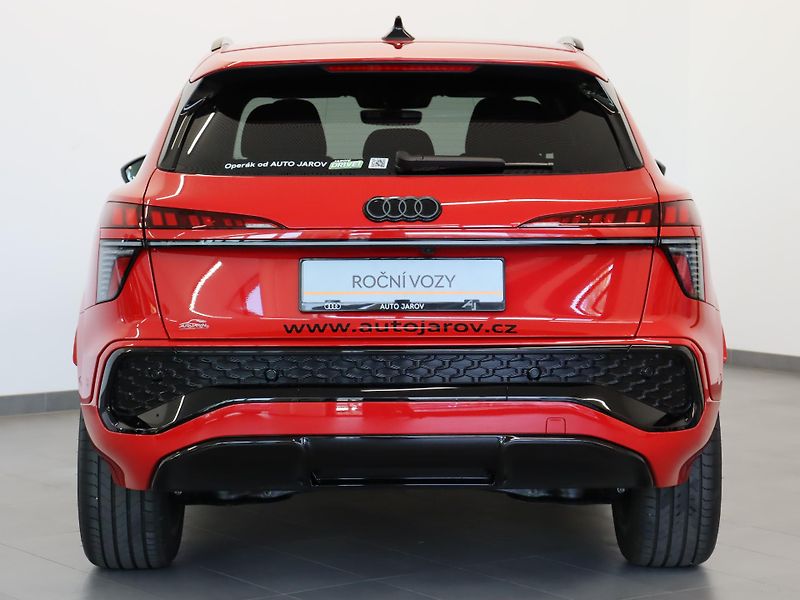 Audi Q3 TFSI Stronic - fotka 6 z 30