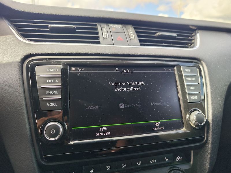 Škoda Octavia 2.0 TDI/135kW RS - fotka 18 z 33