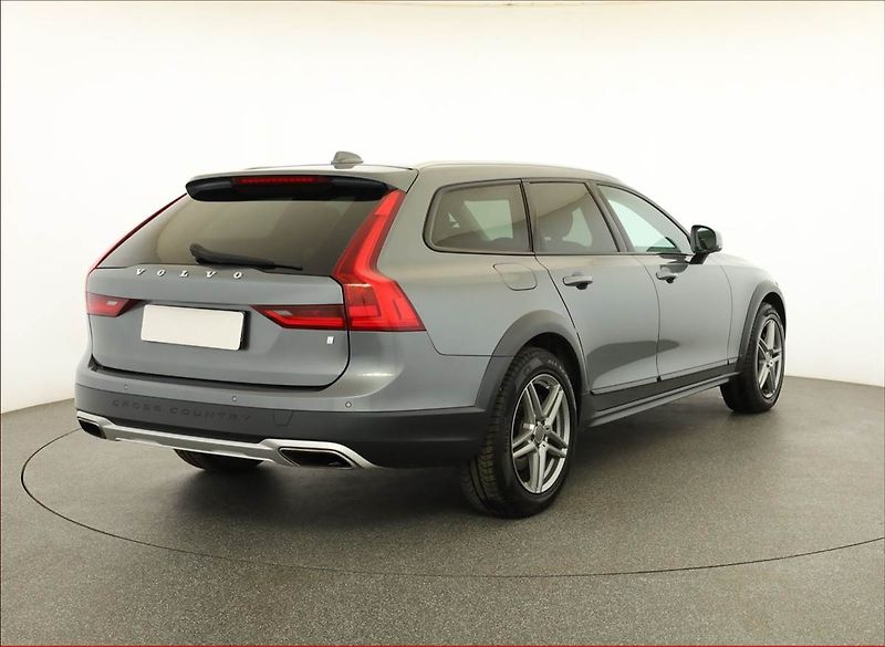 Volvo V90 (2017) Cross Country - fotka 5 z 20