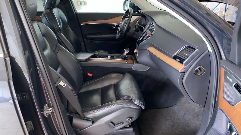 Volvo XC90 INSCRIPTION, T6 AWD Drive-E, 2 - fotka 7 z 44