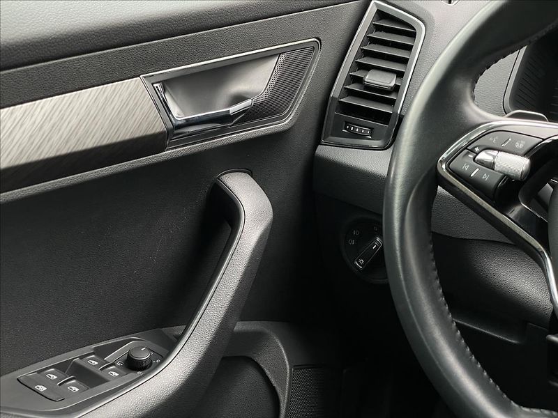 Škoda Karoq 2,0 TDI 4x4 DSG Style Plus LED - fotka 15 z 25