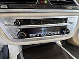 BMW Řada 7 750i xDrive*Laser*NočníVidění - náhled 26