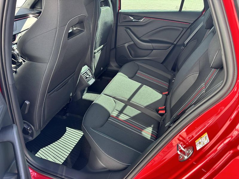 Škoda Kamiq (2026) Monte Carlo 7DSG 1,0TSI - fotka 8 z 22