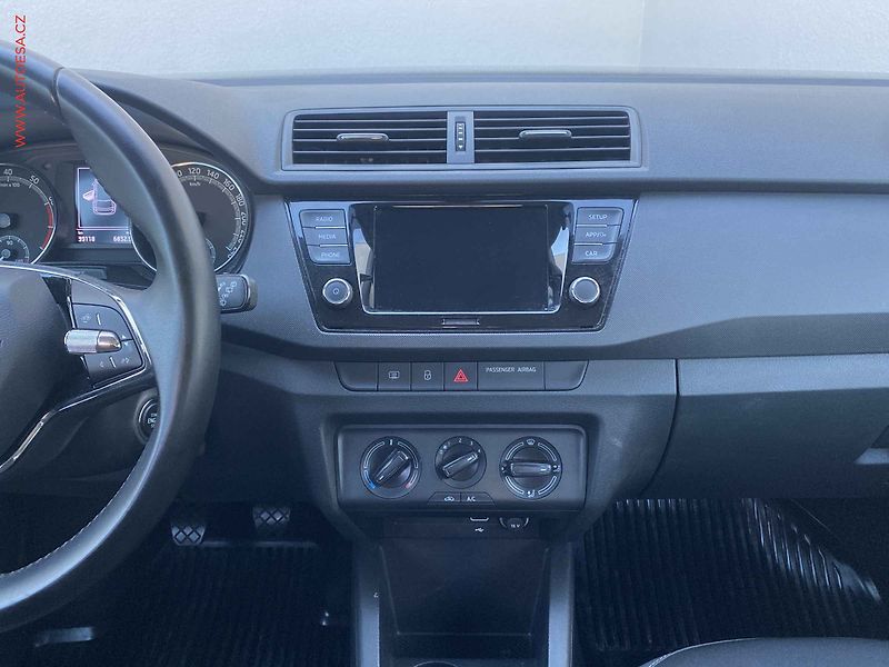 Škoda Fabia (2018) 1.4 TSi, Edition R5, DSG - fotka 12 z 16