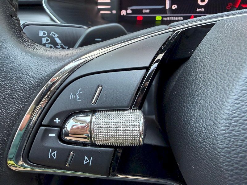 Škoda Superb (2023) 2.0TDI 110kW DSG Style - fotka 13 z 35
