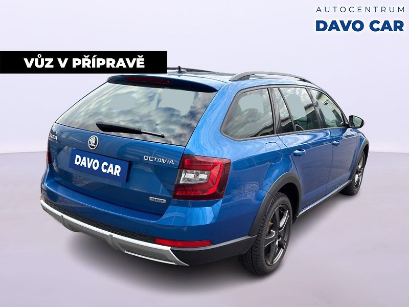Škoda Octavia Scout 2,0 TDI 135kW DSG 4x4 - fotka 2 z 26