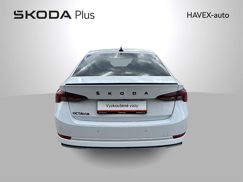 Škoda Octavia (2023) 1.5 TSI M-HEV DSG Sportline - fotka 35 z 35