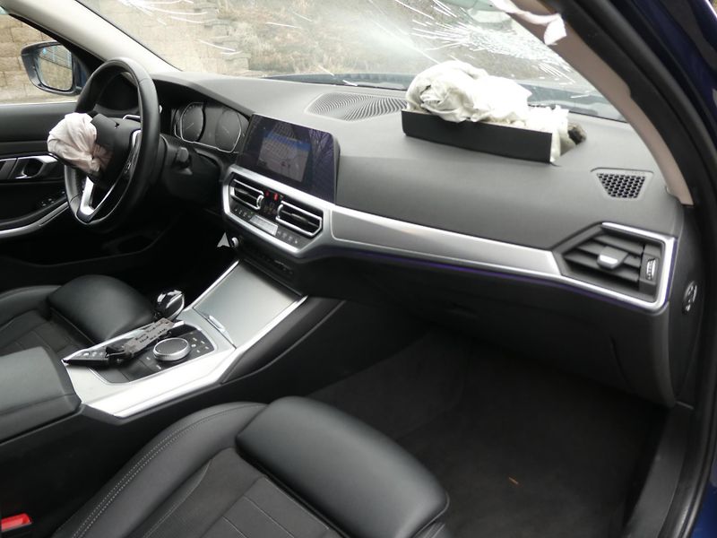 BMW Řada 3 Kombi 320D xDRIVE panorama  - fotka 12 z 15