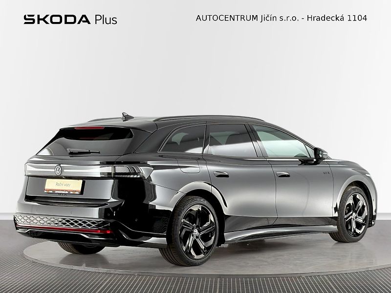 Volkswagen ID.7 Tourer (2025) GTX 250kW 4Motion, 91 kWh - fotka 2 z 48