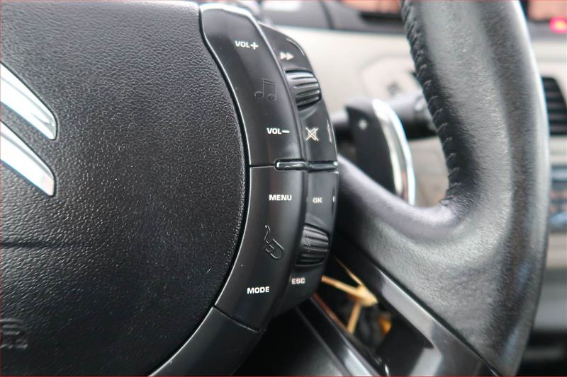 Citroën C4 Picasso (2011) 2.0 HDI, Automat, 7 míst - fotka 15 z 16