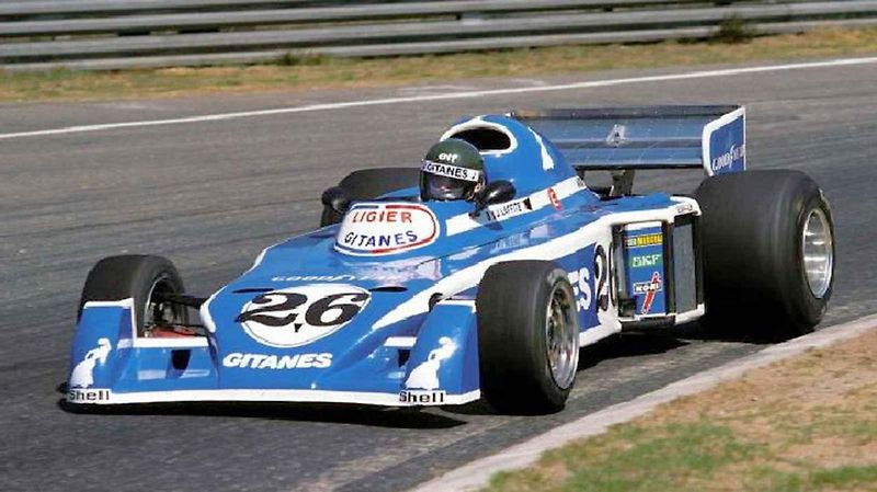 Guy Ligier byl majitelem úspěšné stáje F1, která nesla jeho jméno. Tým startoval v 326 závodech Grand Prix a připsal si devět vítězství.