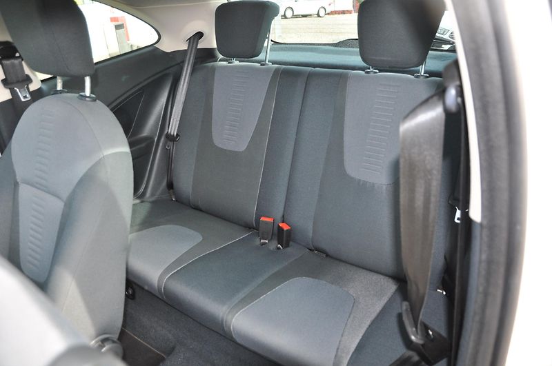 Ford Ka 1.2i 51kW - fotka 7 z 12