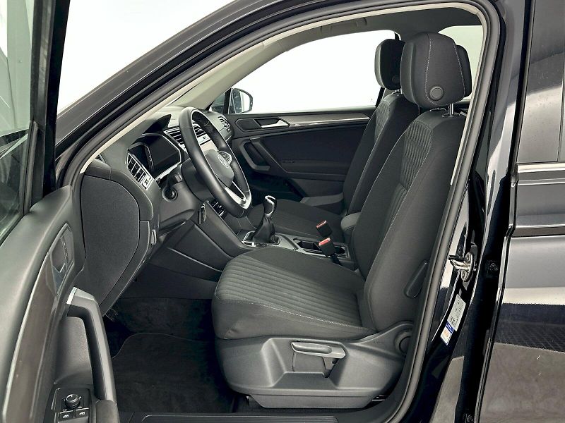 Volkswagen Tiguan Allspace (2022) Life 1.5 TSI 110kW - fotka 7 z 29